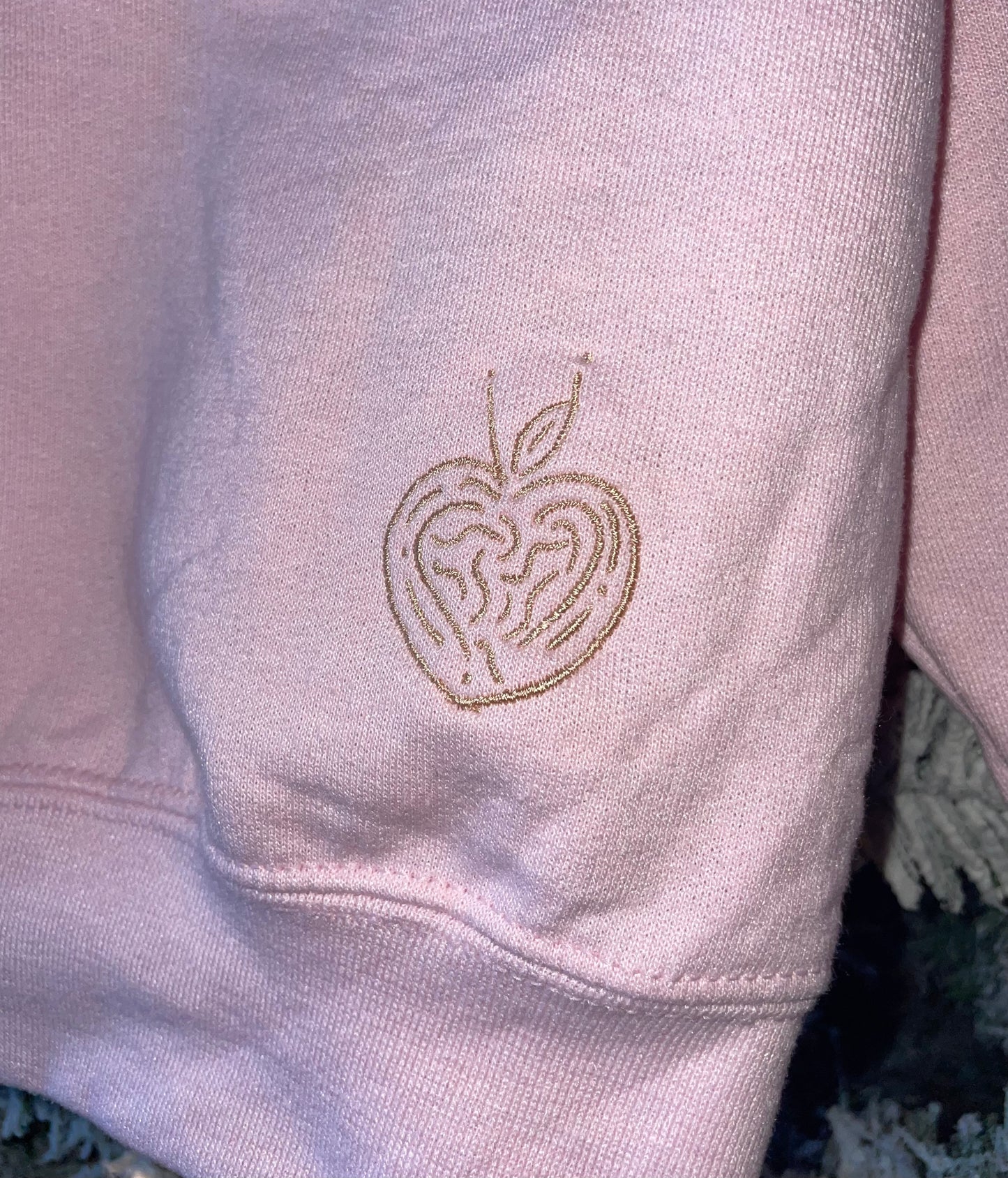 “actually iconic” crew neck