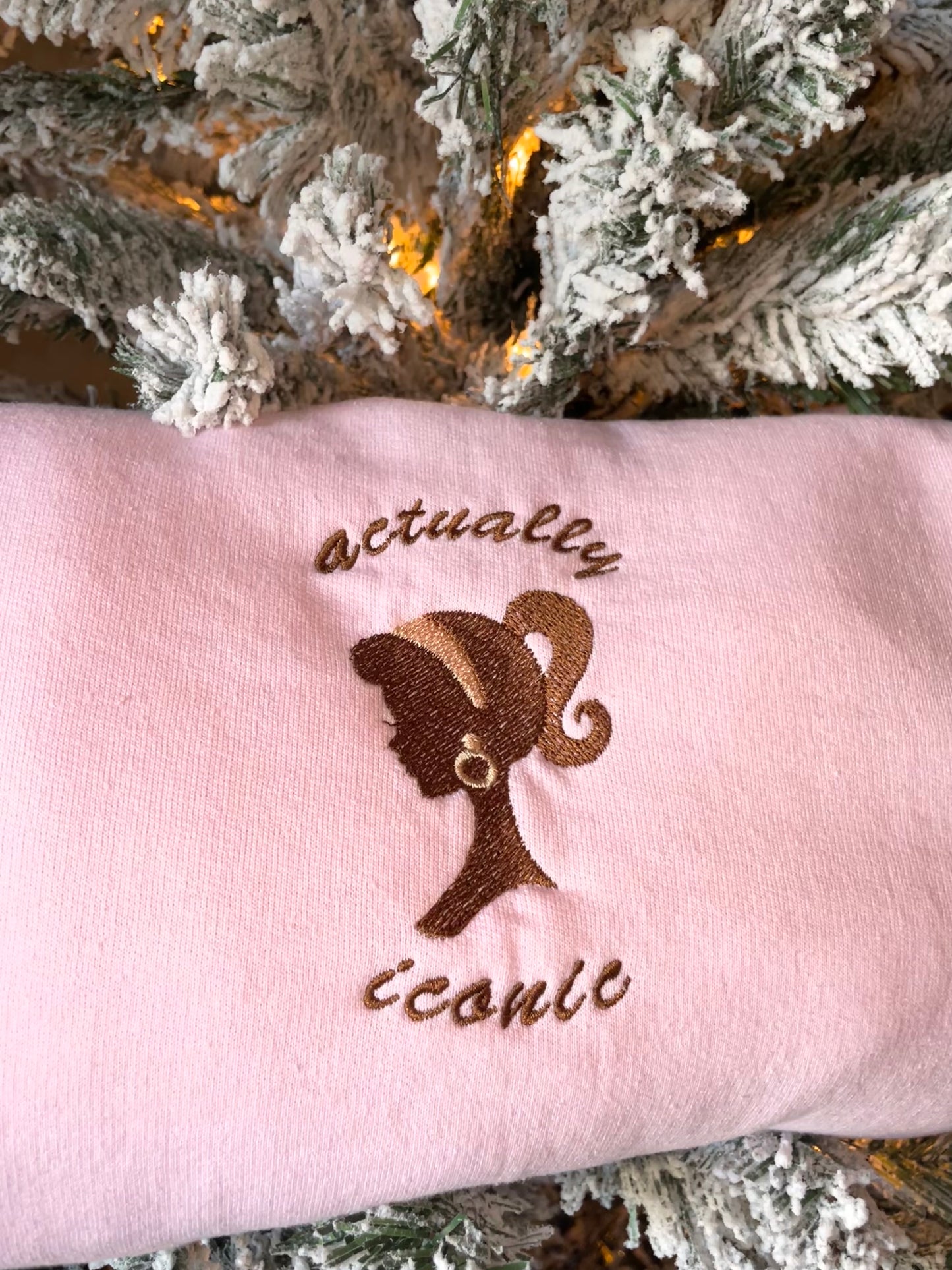 “actually iconic” crew neck